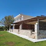 Nereids Apartments-thetis Apartament *